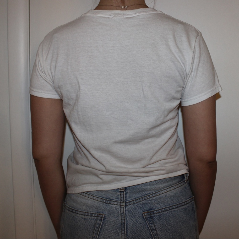 brandy melville tee - Picture 2 of 6